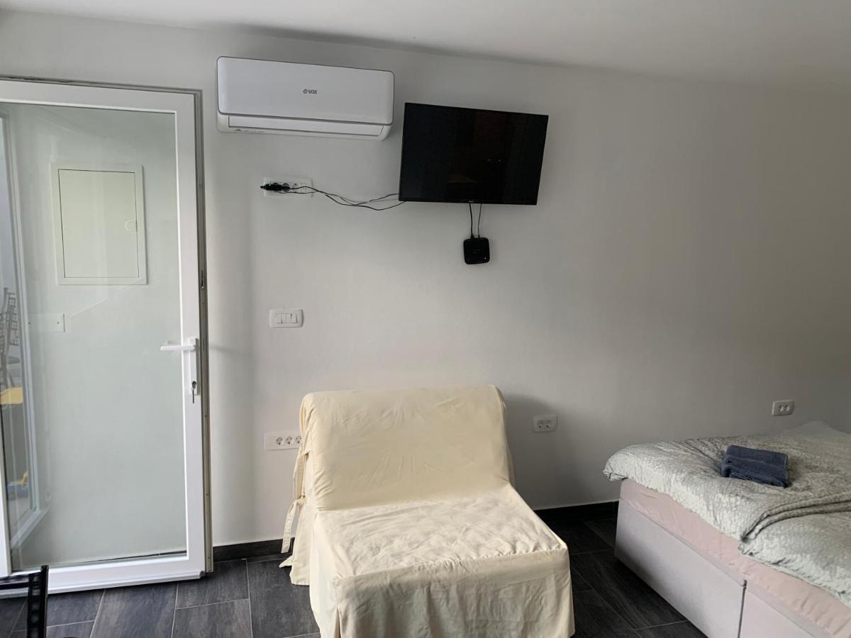 Apartments M&M Луция Экстерьер фото